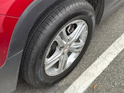 Used 2022 GMC Terrain SLE image 8