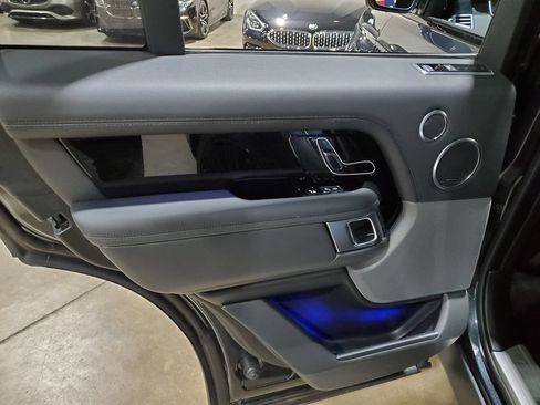 Used 2019 Land Rover Range Rover Supercharged AWD/4WD image 28