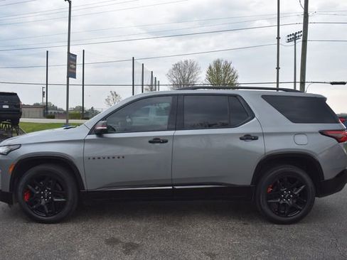 Used 2023 Chevrolet Traverse Premier w/ Redline Edition AWD/4WD image 6
