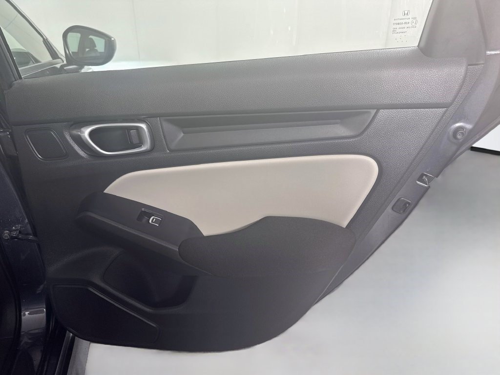 Used 2023 Honda Civic LX image 27