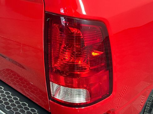 Used 2019 RAM 1500 Classic SLT RWD image 32