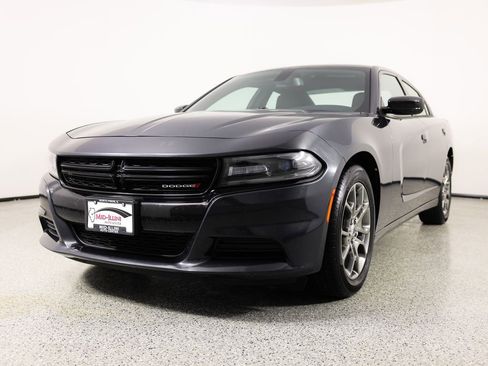 Used 2017 Dodge Charger SE w/ Power Sunroof Group image 3