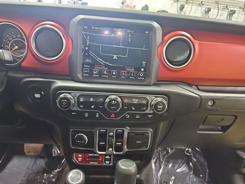 Used 2023 Jeep Gladiator Rubicon w/ LED Lighting Group image 19