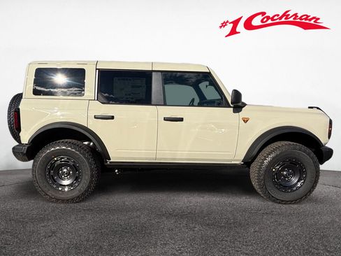 New 2025 Ford Bronco Badlands w/ Sasquatch Package image 7