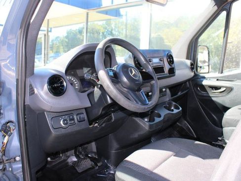 Used 2019 Mercedes-Benz Sprinter 144 image 10