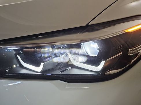 Used 2022 BMW X5 xDrive40i w/ M Sport Package AWD/4WD image 33