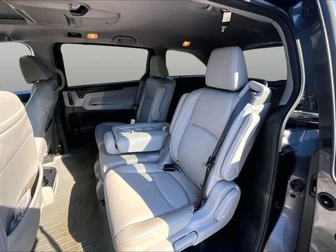 Used 2018 Honda Odyssey Touring image 20