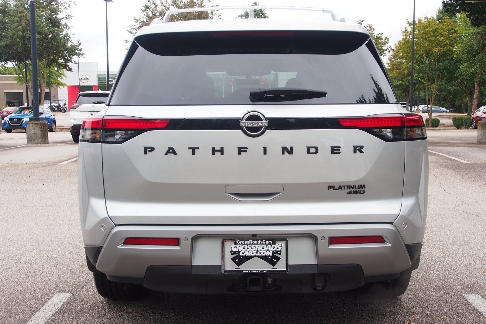 Used 2024 Nissan Pathfinder Platinum AWD/4WD image 6