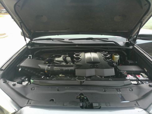 Used 2021 Toyota 4Runner SR5 image 34