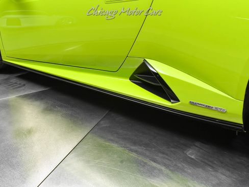 Used 2020 Lamborghini Huracan EVO image 33