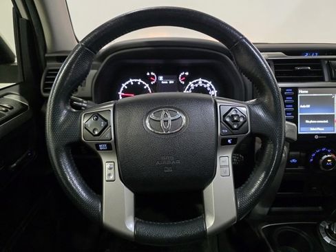 Used 2020 Toyota 4Runner SR5 Premium image 17