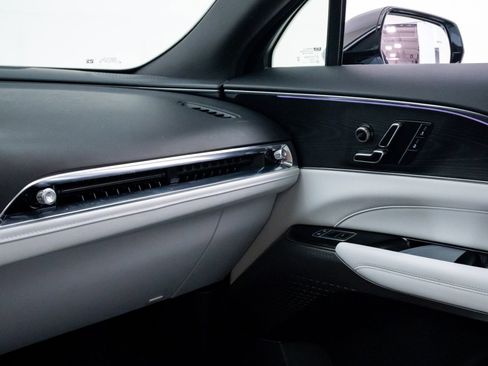 Certified 2024 Cadillac Lyriq Luxury w/ LPO, Floor Liner Package AWD/4WD image 33