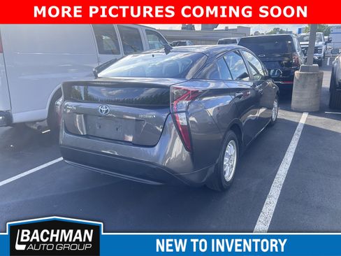 Used 2017 Toyota Prius Two image 7