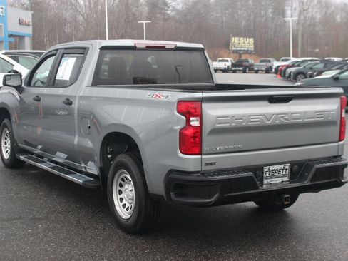 Used 2025 Chevrolet Silverado 1500 W/T w/ WT Value Package image 4