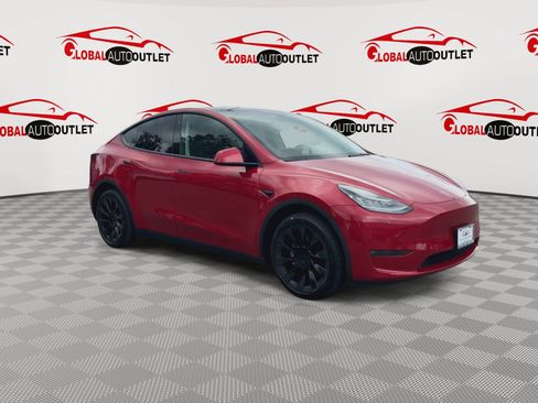 Used 2022 Tesla Model Y Long Range AWD/4WD image 2