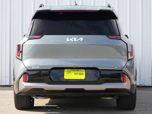 Used 2024 Kia EV9 GT-Line image 11