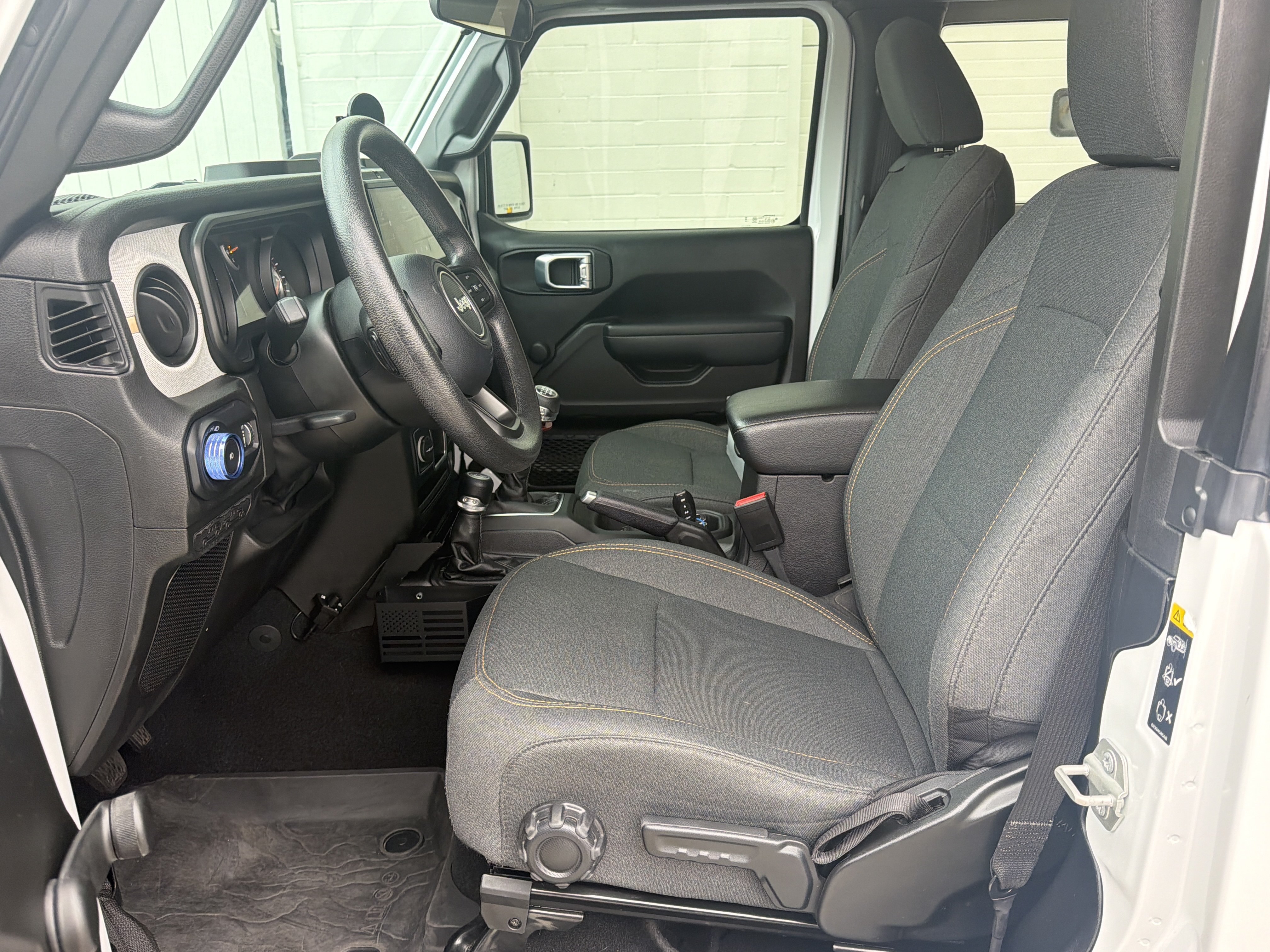 Used 2024 Jeep Wrangler Sport AWD/4WD image 24