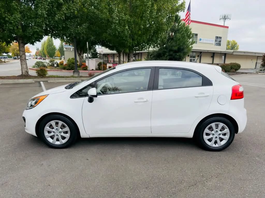 Used 2012 Kia Rio EX FWD image 2