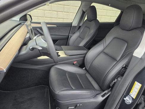 Used 2024 Tesla Model Y Long Range image 21