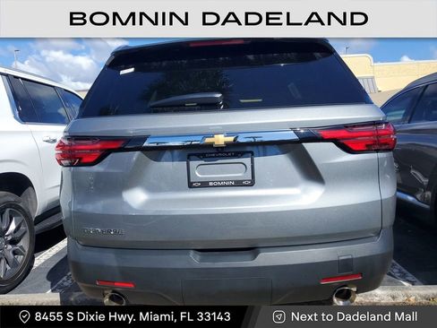 Used 2023 Chevrolet Traverse LS image 5