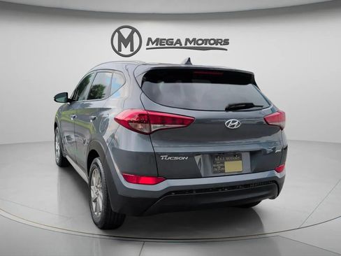 Used 2017 Hyundai Tucson SE Plus w/ Cargo Package AWD/4WD image 5