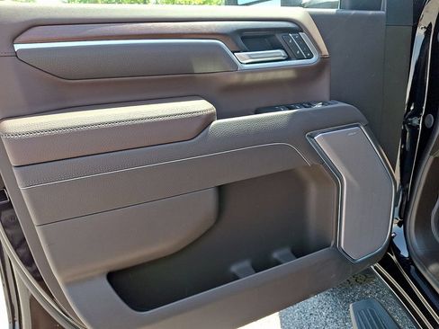 New 2026 GMC Sierra 2500 Denali w/ Denali Reserve Package AWD/4WD image 8