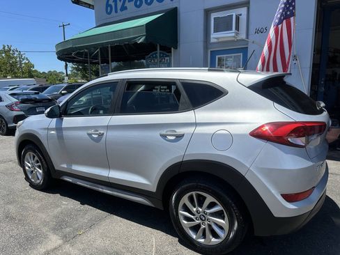 Used 2017 Hyundai Tucson SE w/ SE Popular Package 02 AWD/4WD image 6