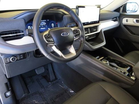 Certified 2025 Ford Explorer Active w/ Active Comfort Package image 13