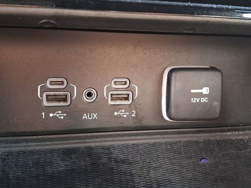 Used 2024 Jeep Grand Cherokee Altitude AWD/4WD image 25