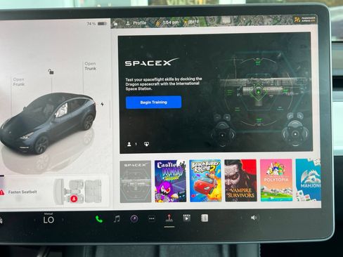 Used 2024 Tesla Model Y Long Range AWD/4WD image 26