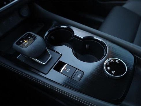 Used 2023 Nissan Rogue SL w/ SL Premium Package image 18