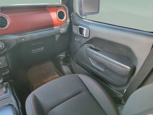Used 2023 Jeep Wrangler Unlimited Rubicon AWD/4WD image 12