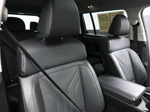 Used 2025 Hyundai Santa Fe XRT AWD/4WD image 30