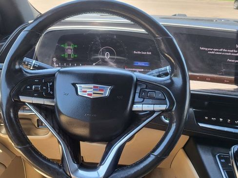 Used 2021 Cadillac Escalade Premium Luxury AWD/4WD image 32