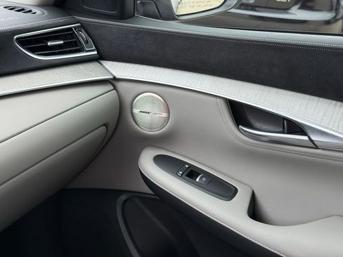 Used 2024 INFINITI QX50 Sensory image 37