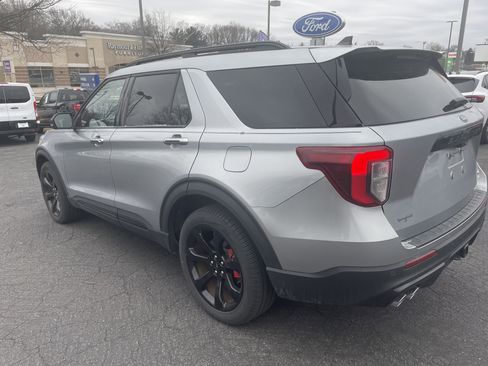 Used 2023 Ford Explorer ST w/ Equipment Group 401A image 11
