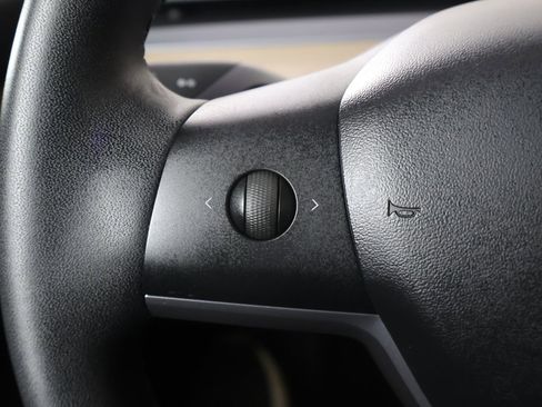 Used 2019 Tesla Model 3 Standard Range Plus image 38