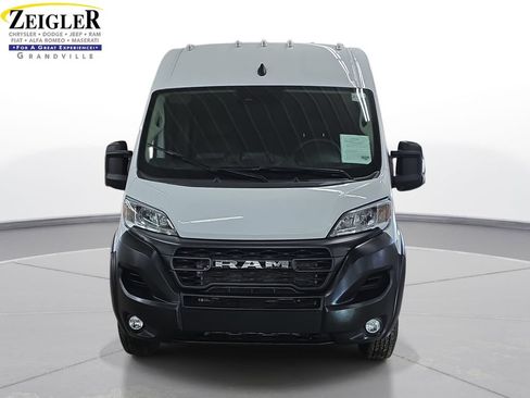 Used 2025 RAM ProMaster 3500 w/ Convenience Group FWD image 2