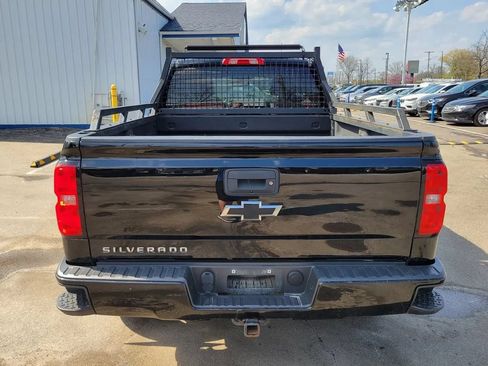 Used 2018 Chevrolet Silverado 1500 Custom w/ Custom Convenience Package AWD/4WD image 9