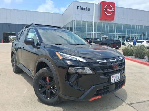 New 2026 Nissan Rogue SV AWD/4WD image 1