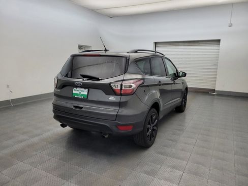 Used 2017 Ford Escape SE w/ SE Sport Appearance Package FWD image 9