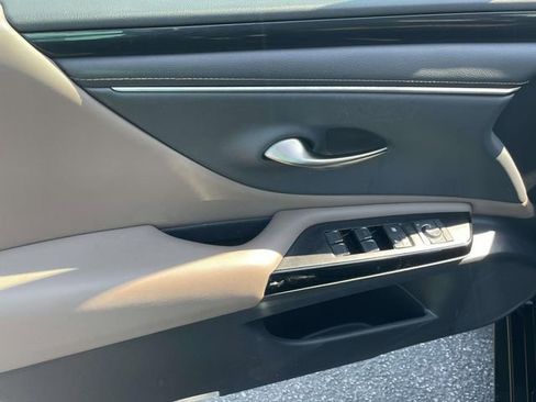 Used 2023 Lexus ES 350 w/ Accessory Package (Z2) FWD image 14