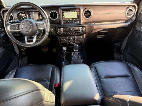 Used 2021 Jeep Wrangler Unlimited Sahara image 4