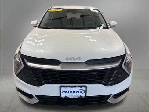 Used 2023 Kia Sportage LX AWD/4WD image 9