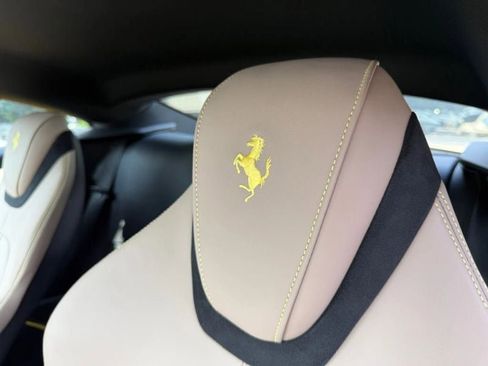 Used 2022 Ferrari Roma image 18
