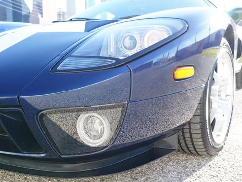 Used 2005 Ford GT image 25