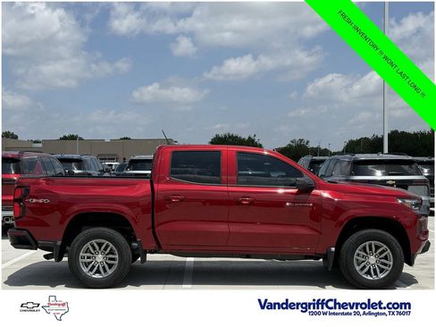 New 2026 Chevrolet Colorado LT w/ LT Convenience Package AWD/4WD image 3