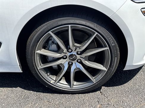 New 2025 Genesis G70 2.5T image 12