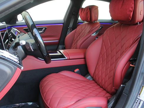 New 2025 Mercedes-Benz S 580 4MATIC Sedan image 16