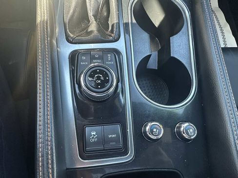 Used 2019 Nissan Maxima SR w/ Premium Package FWD image 20